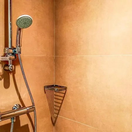Apartment Prachtige In Met Verwarmd Zwembad *