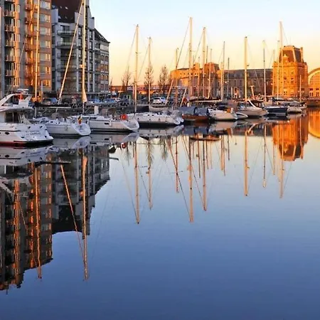 Prachtige In Met Verwarmd Zwembad *