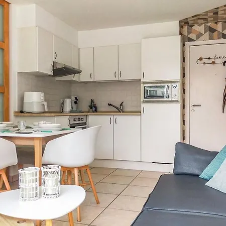 Prachtige In Met Verwarmd Zwembad Appartement