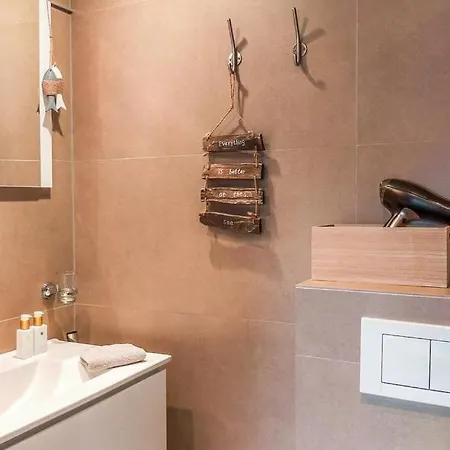 Apartment Prachtige In Met Verwarmd Zwembad *