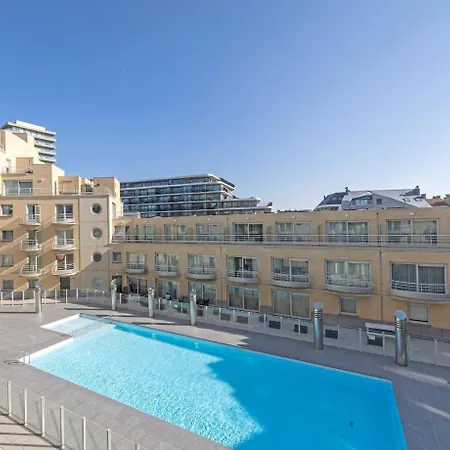 Apartment Prachtige In Met Verwarmd Zwembad Ostend