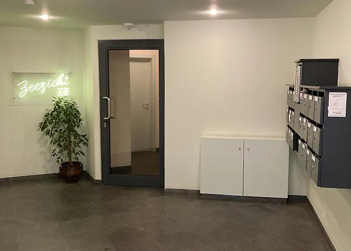 Prachtige In Met Verwarmd Zwembad