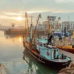 Prachtige In Met Verwarmd Zwembad أوستيند